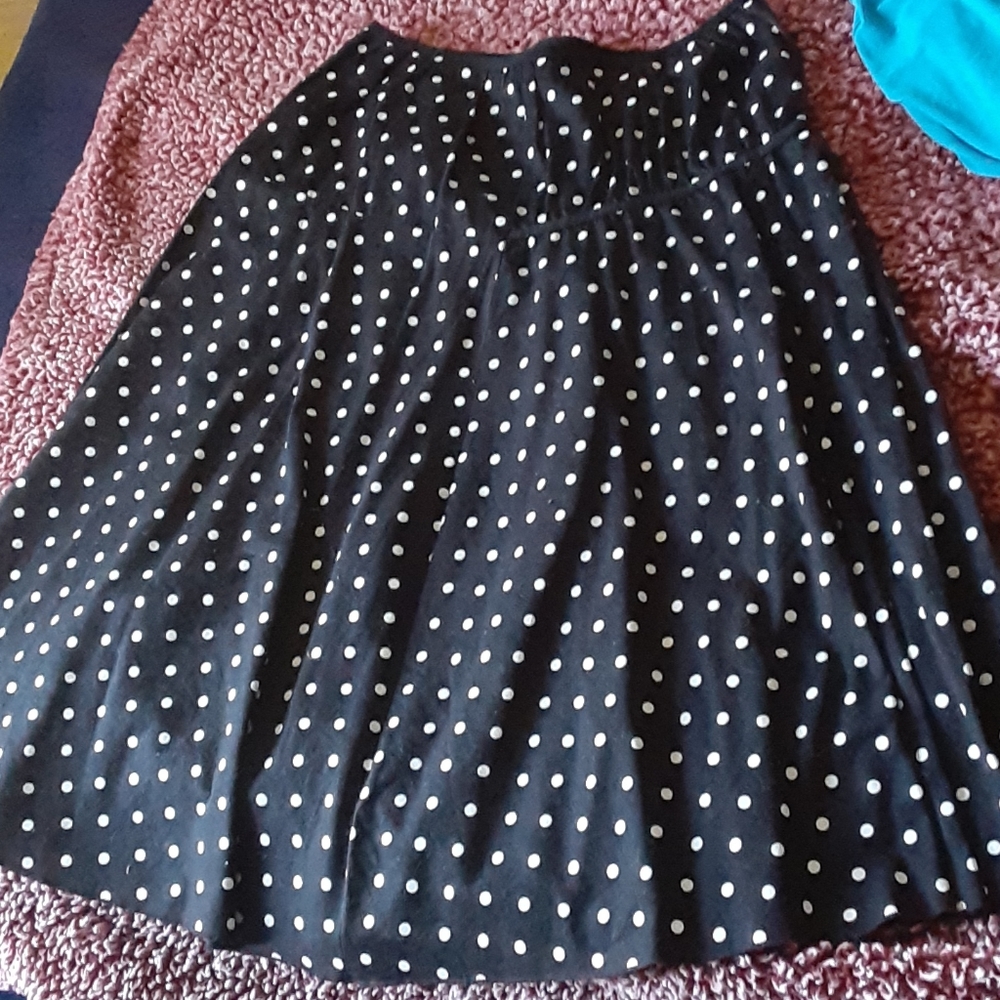 Little blackt/w white pocka dots skirt